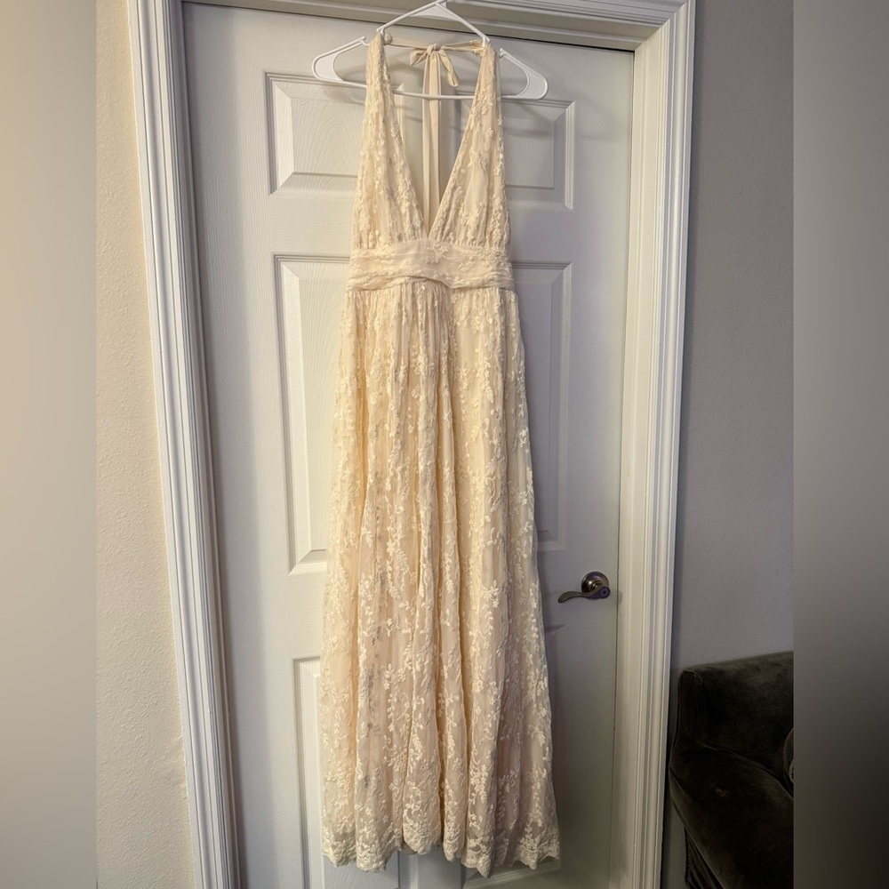 Elegant Cream Lace Halter Dress